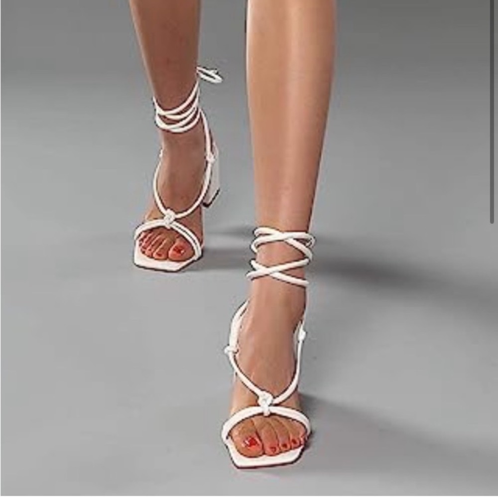 -Vivianly white Strap up chunk heel Sandal- Size 9M As Is